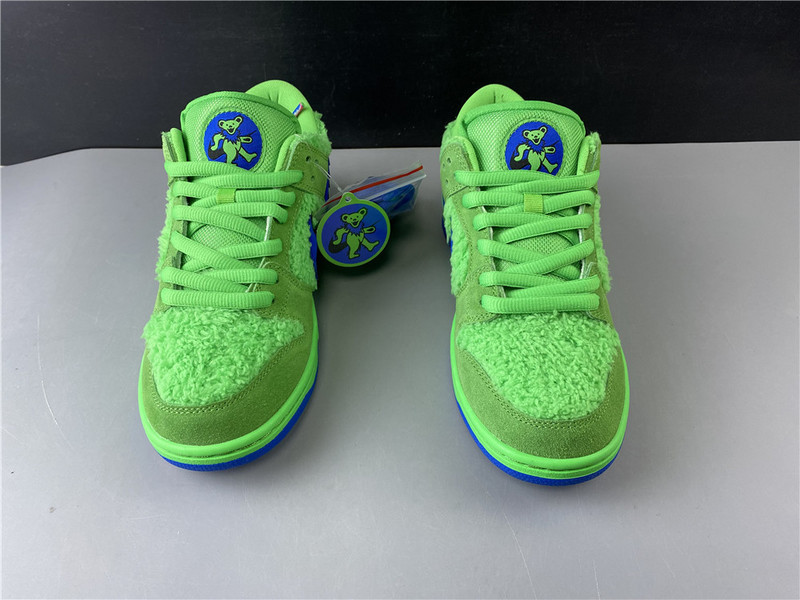 dead x nike sb dunk low“ green bear” cj5378-300