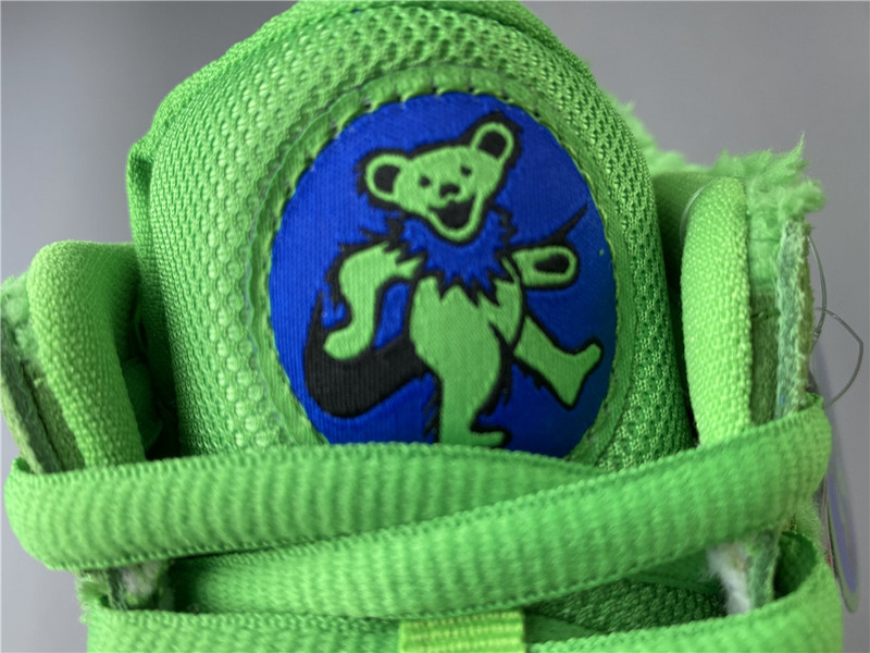 dead x nike sb dunk low“ green bear” cj5378-300