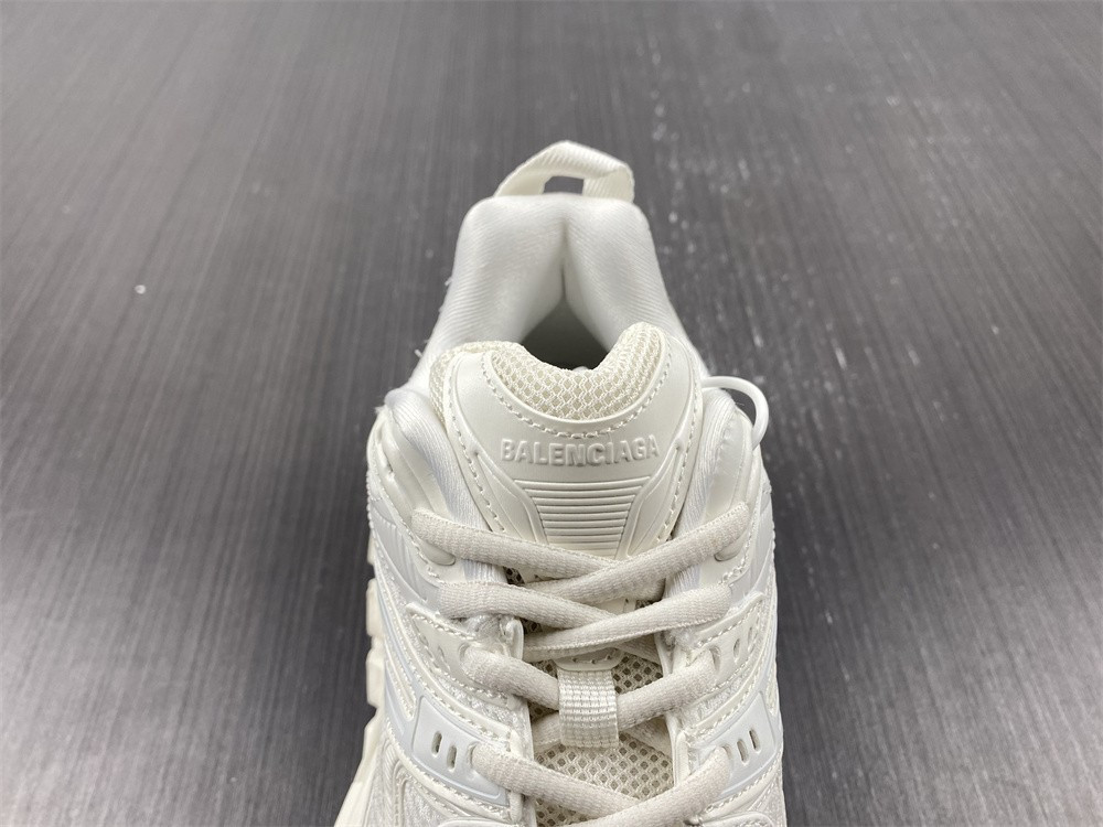 Ba*len*cia*ga defender sneaker