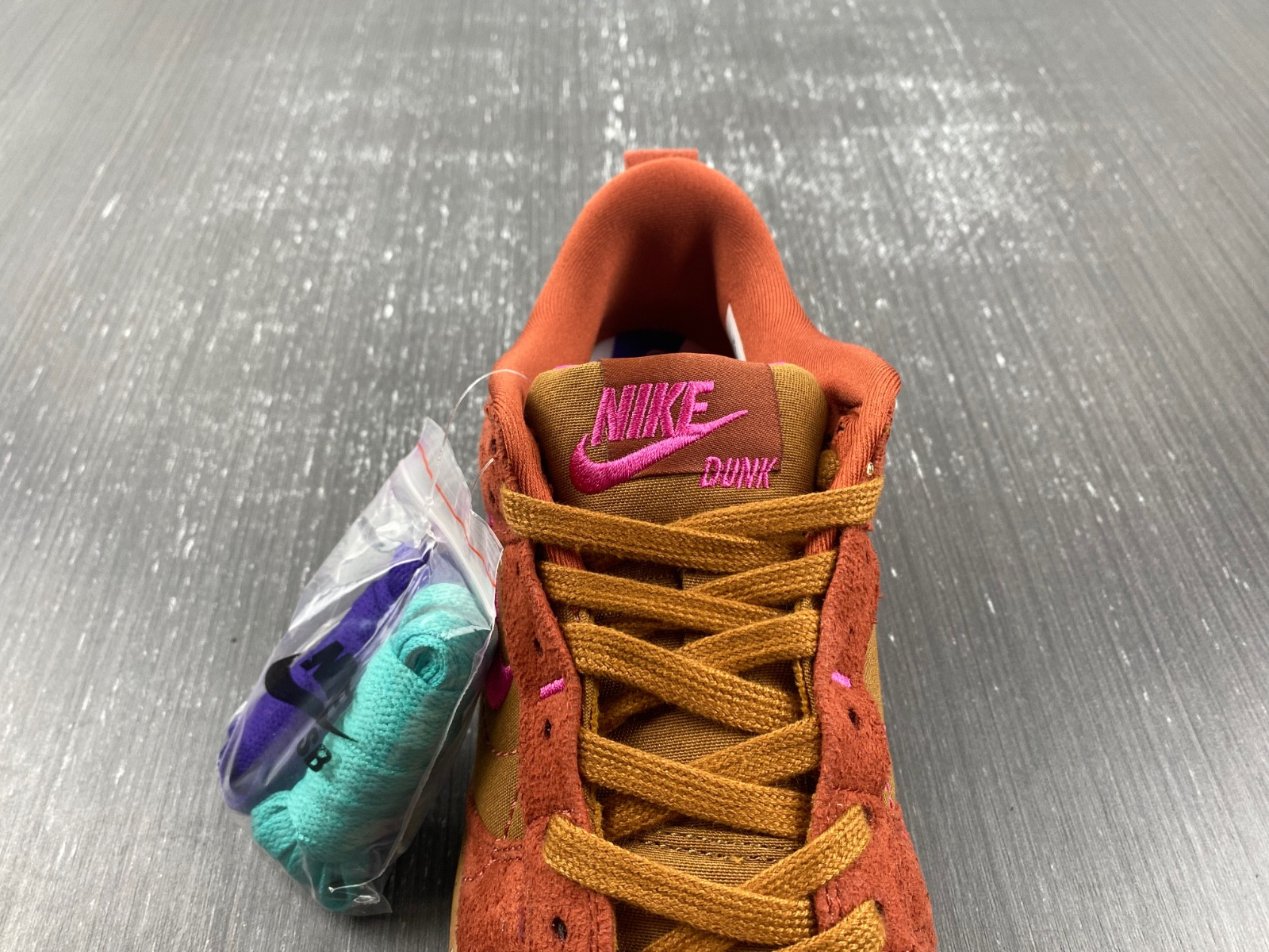 nike dunk low disrupt 2 desert bronze pink prime (w) dh4402-200