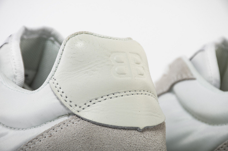 Ba*len*cia*ga triple s trainers white