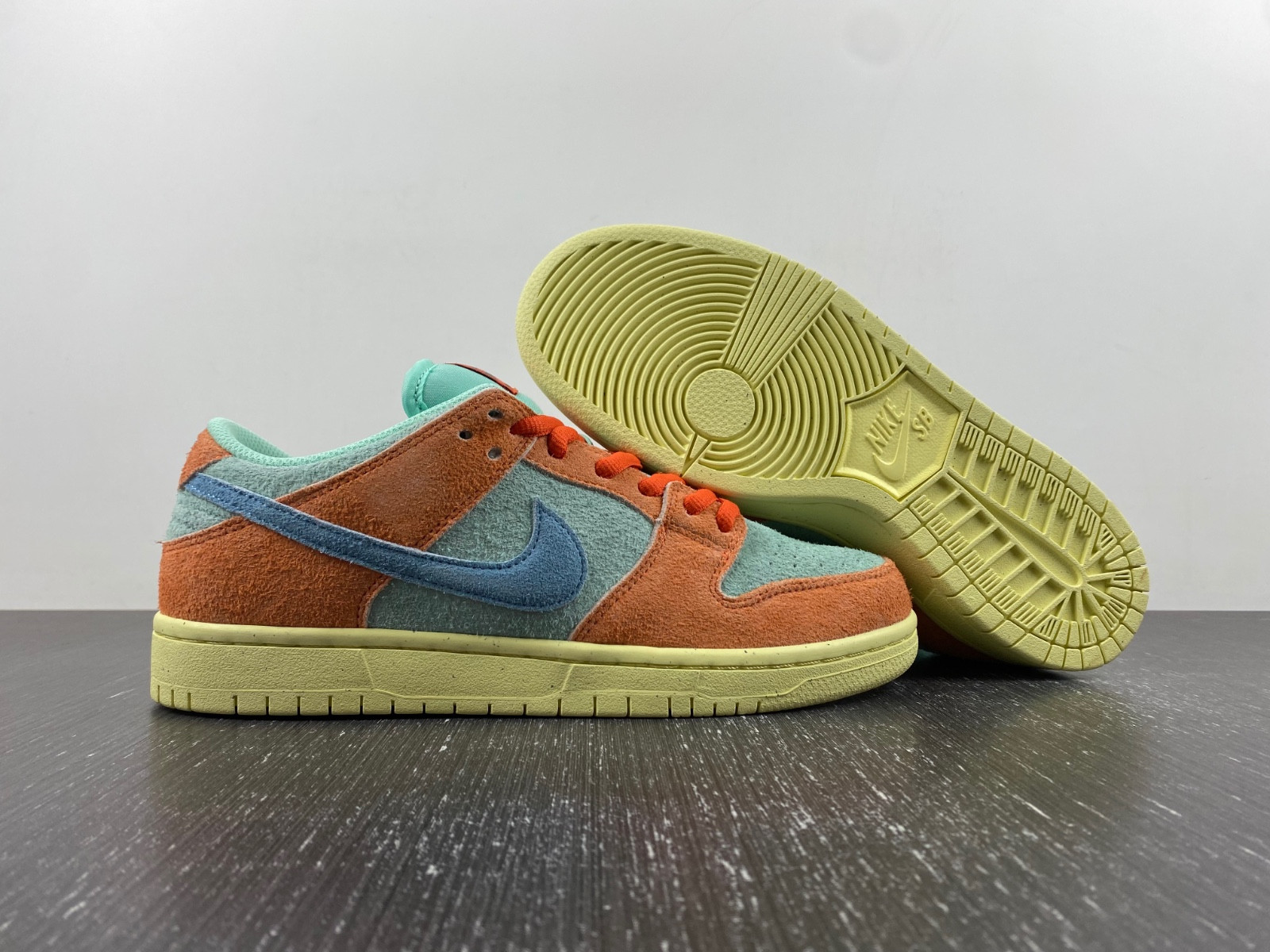 nike sb dunk low orange aqua dv5429-800