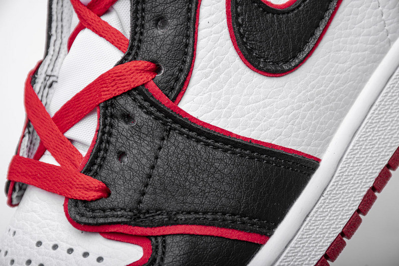 jordan 1 retro high bloodline 555088-062