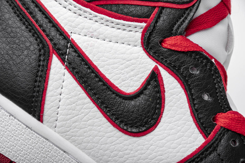 jordan 1 retro high bloodline 555088-062