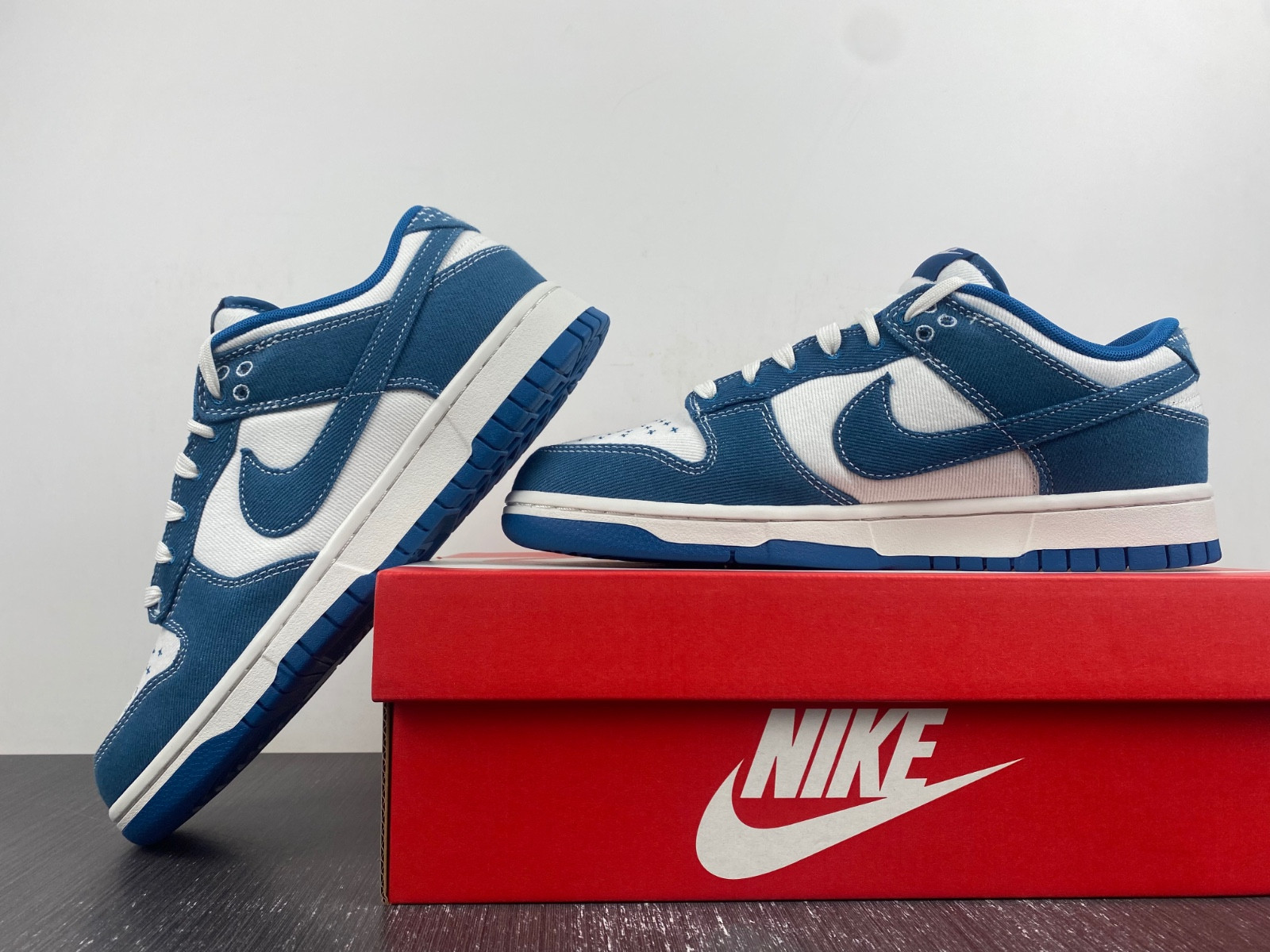 nike dunk low se "industrial blue" dv0834-101