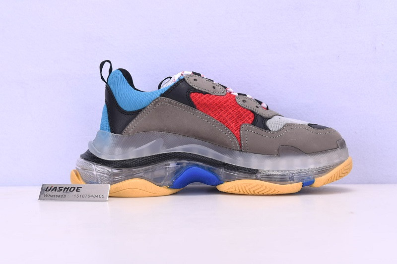 Ba*len*cia*ga triple s