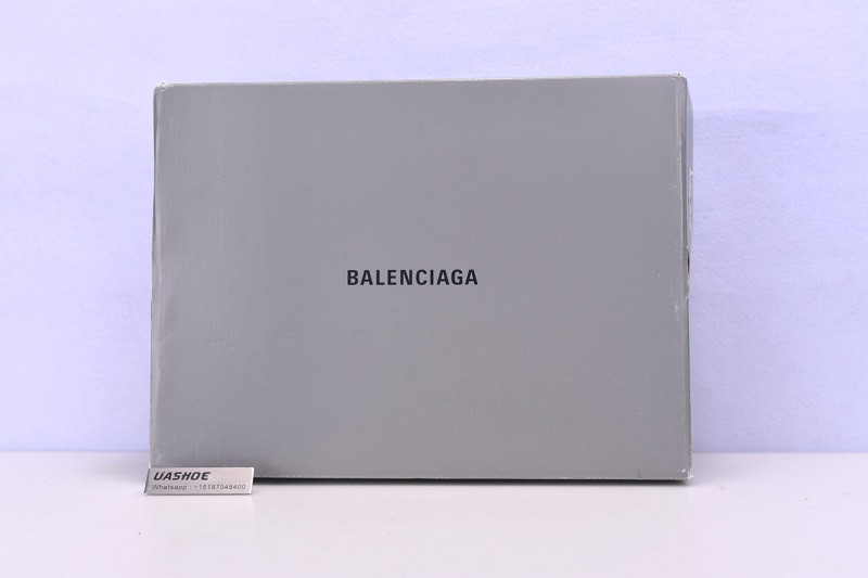 Ba*len*cia*ga triple s