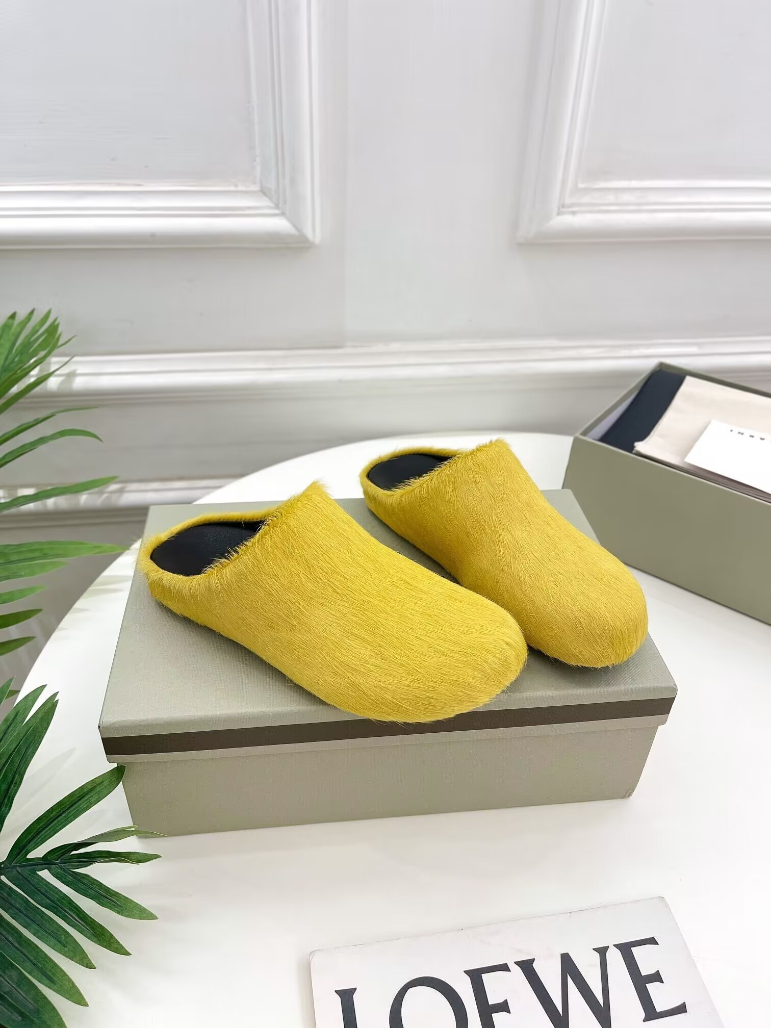 Ma*n1 yellow fussbett sabot loafers