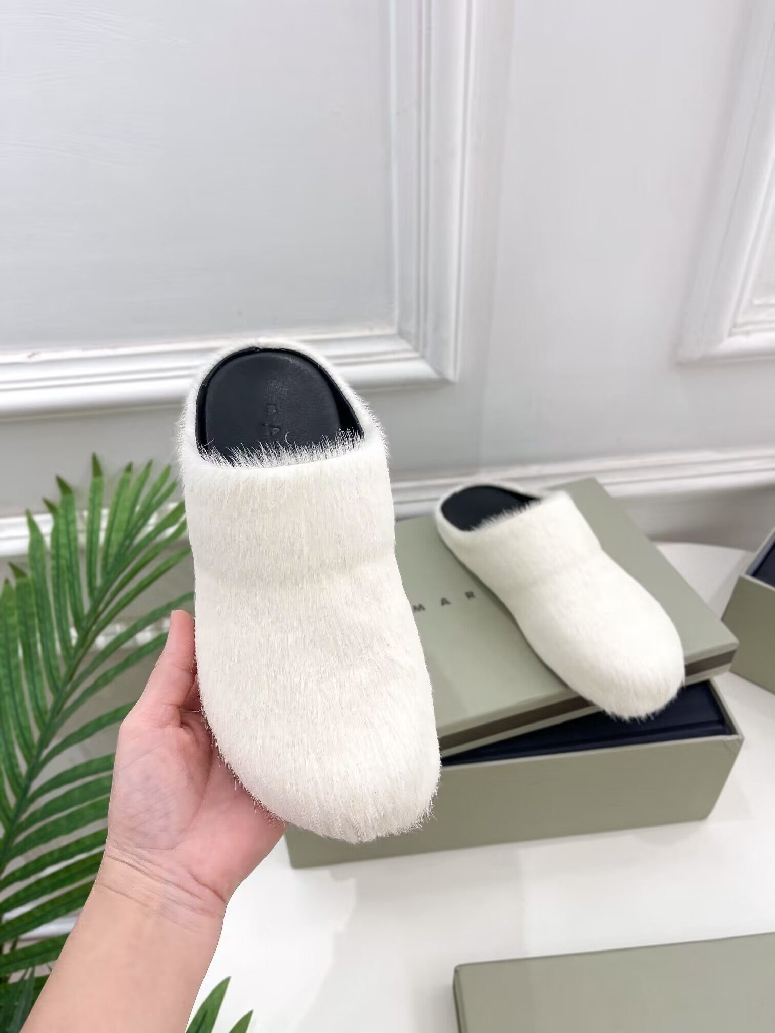 Ma*n1 white fussbett sabot loafers