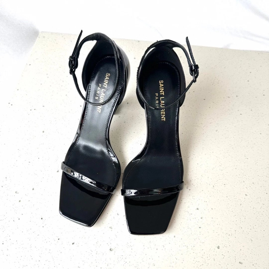 Y51 high helled shoes