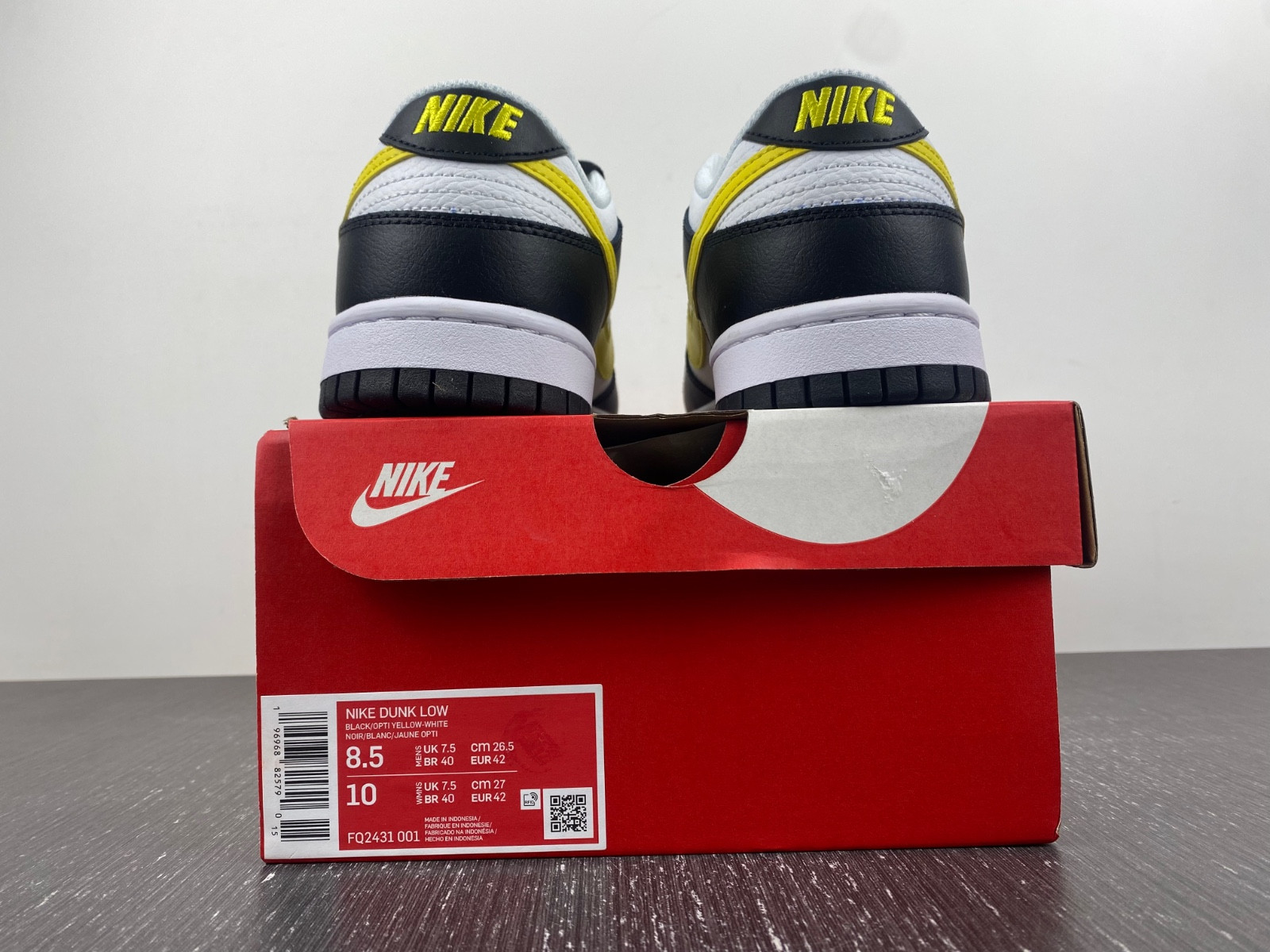 nike dunk low black yellow white fq2431-001