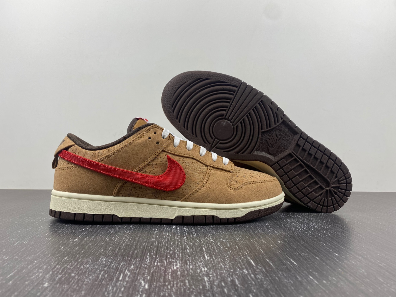 nike dunk low sp clot cork men