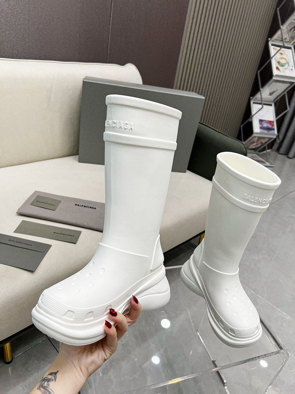 Ba*len*cia*ga croc rubber rain boots white