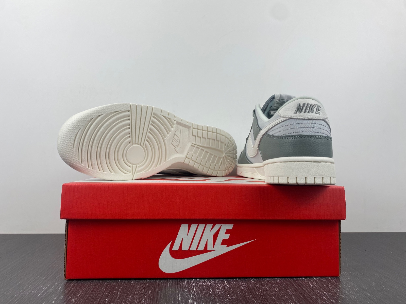 nike dunk low mica green men