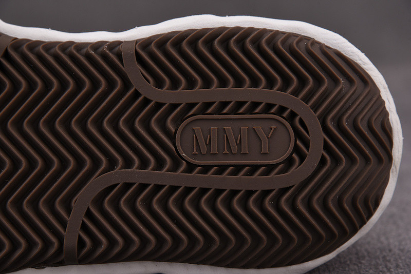 mmy sneaker 0012