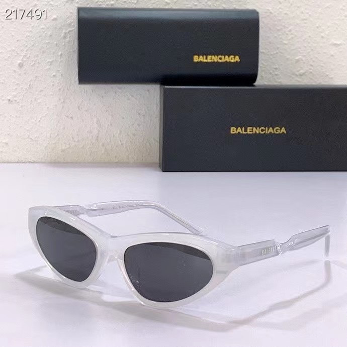 Ba*len*cia*ga sunglasses