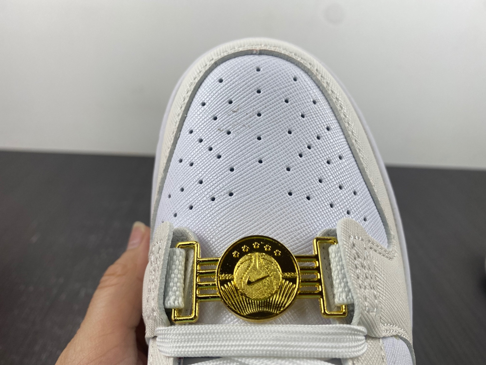 nike dunk low se just do it white phanT0m (women