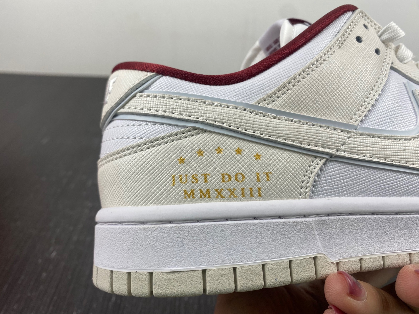 nike dunk low se just do it white phanT0m (women