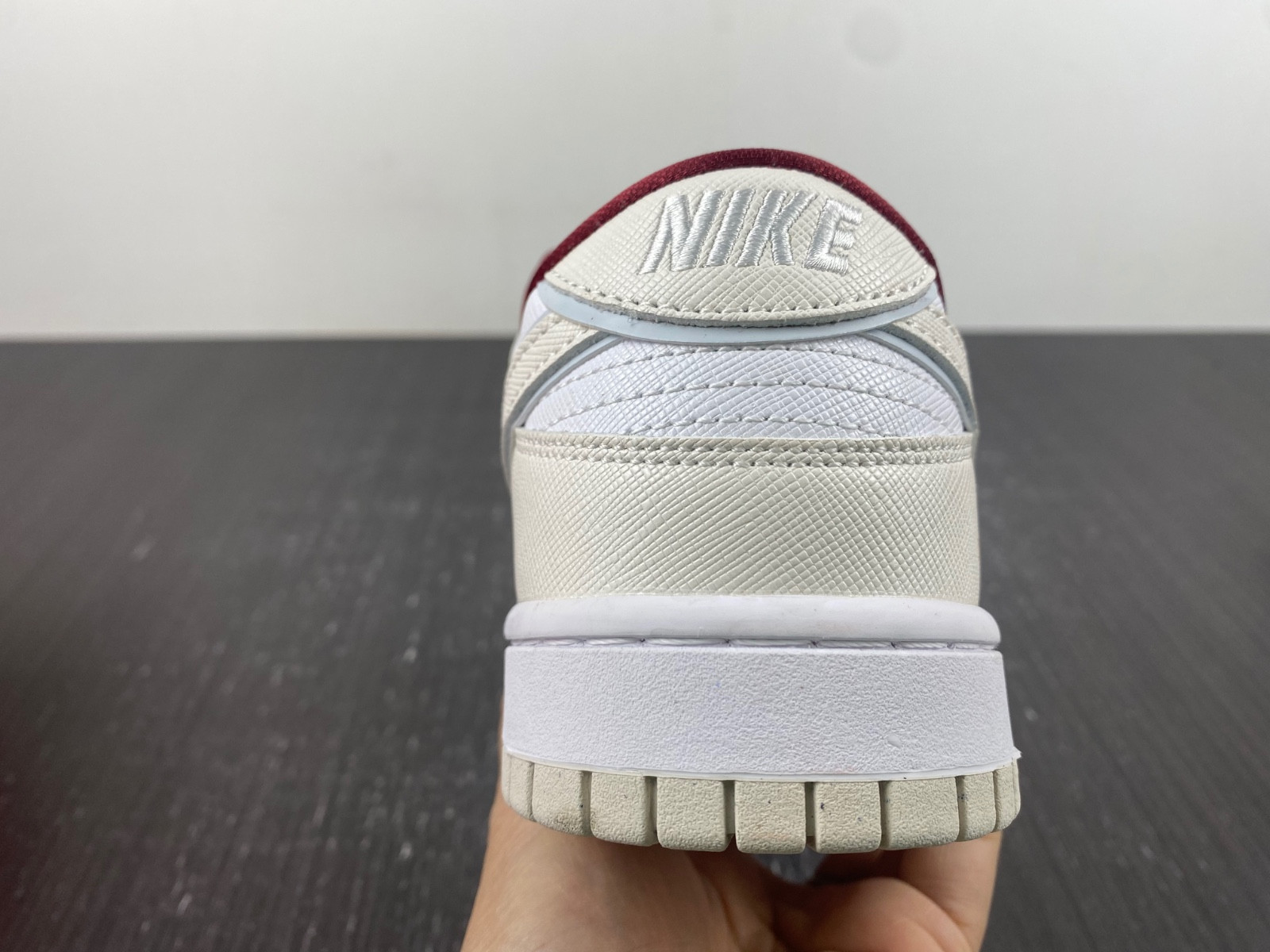 nike dunk low se just do it white phanT0m (women