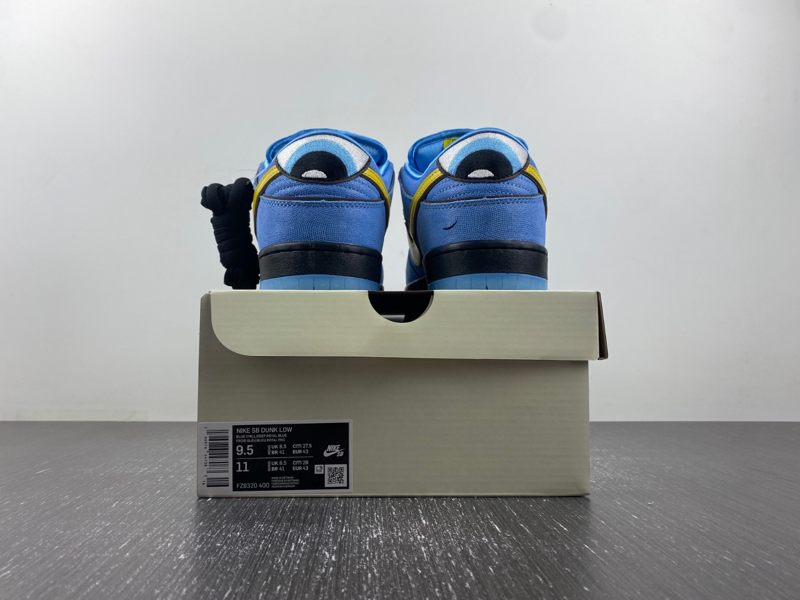 powerpuff girls x nike sb dunk low "bubbles" fz8320-400