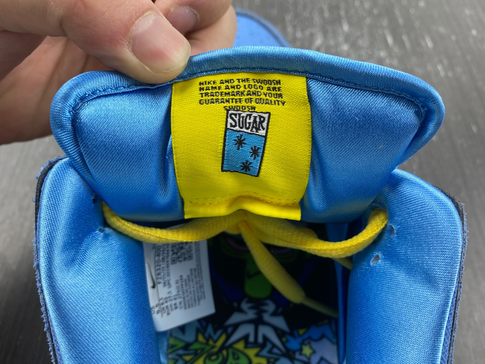 powerpuff girls x nike sb dunk low "bubbles" fz8320-400