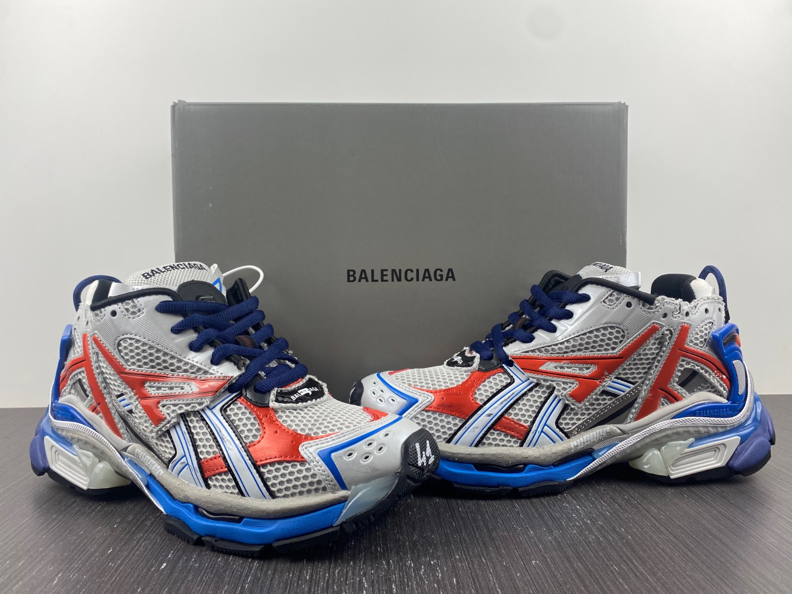 Ba*len*cia*ga runner sneaker