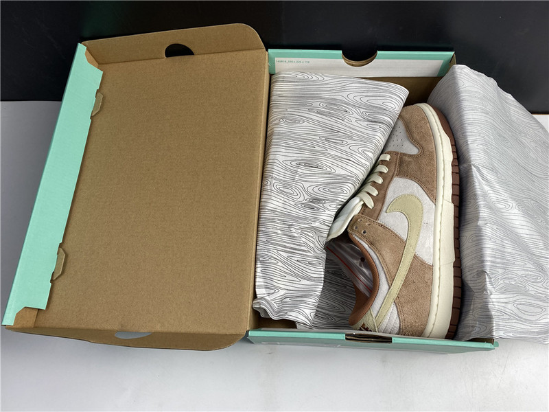 nike dunk low prm "medium curry" dd1390-100