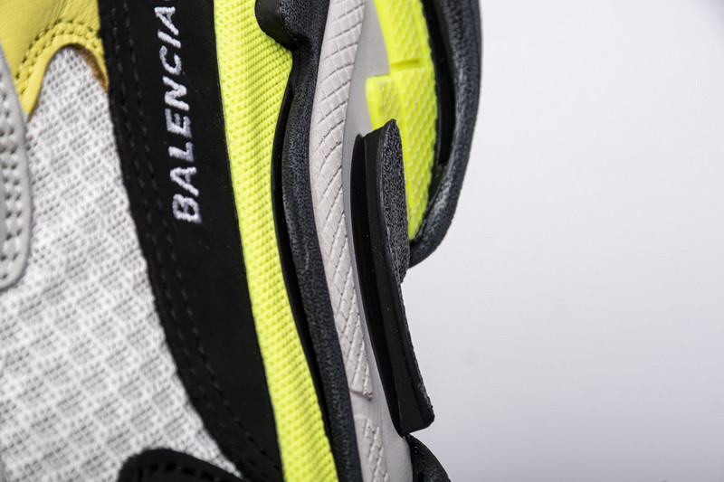 Ba*len*cia*ga triple s 512178w09t19000