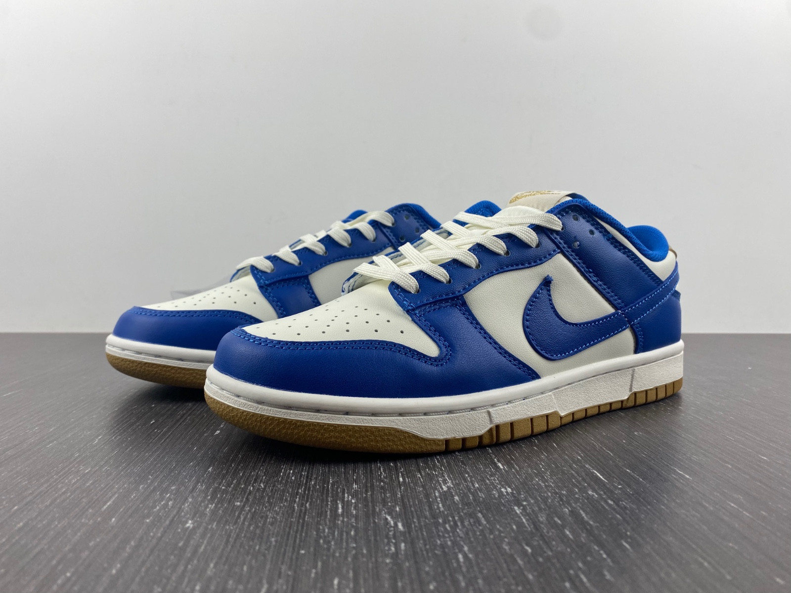nike dunk low royal blue gold fb7173-141