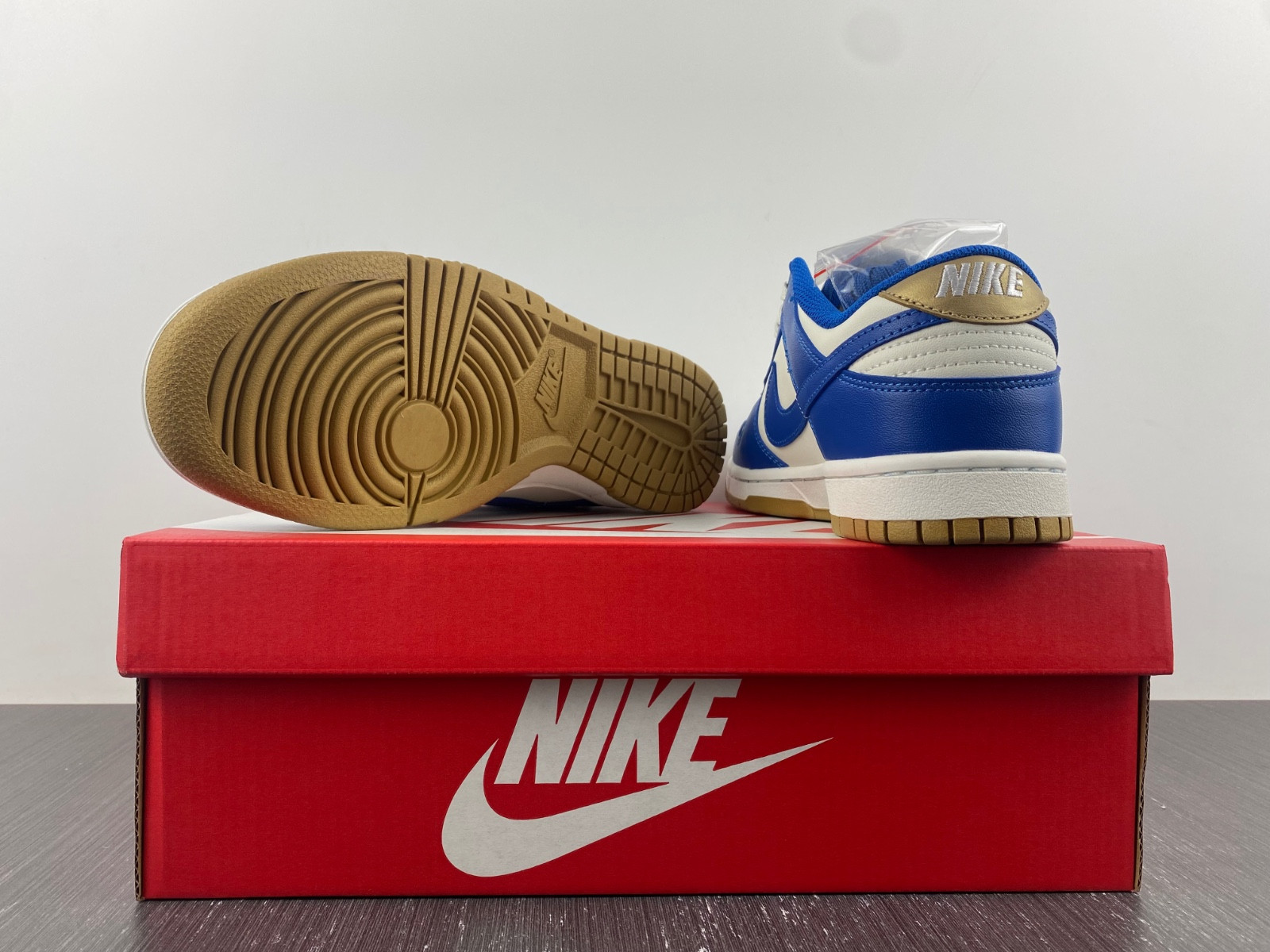 nike dunk low royal blue gold fb7173-141