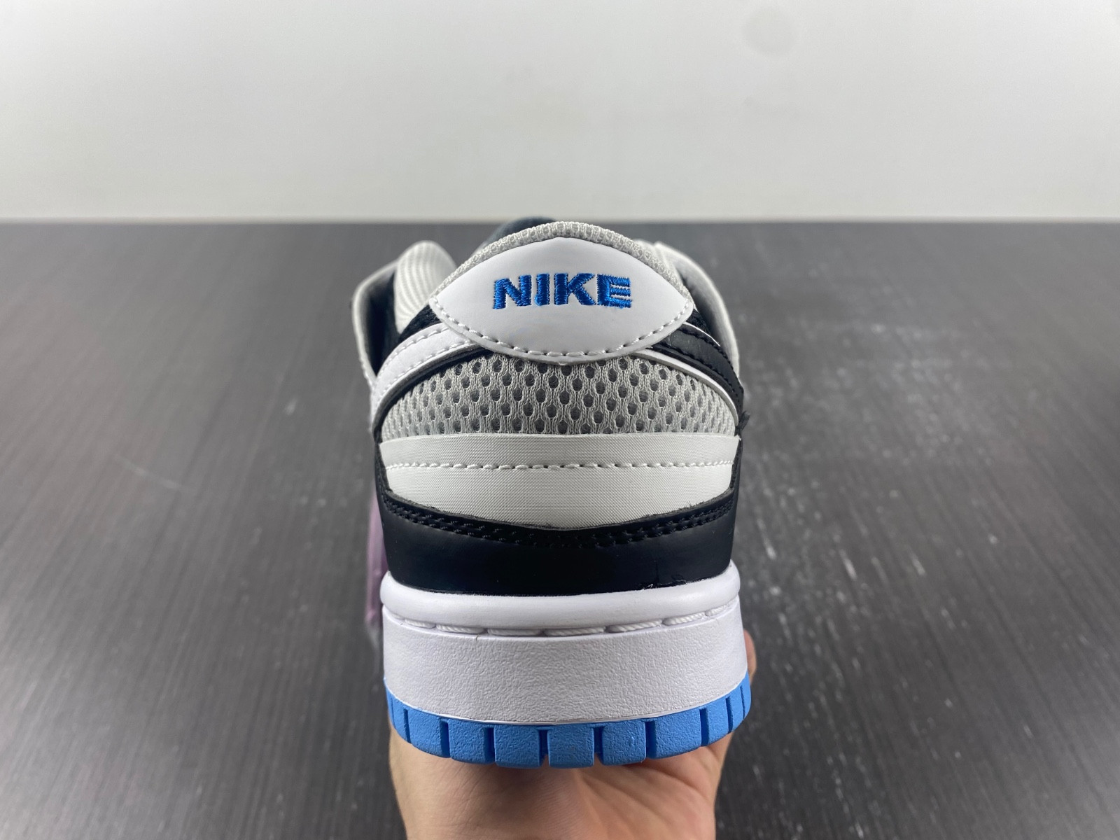 nike dunk low scrap black neutral grey university blue dn5381-001
