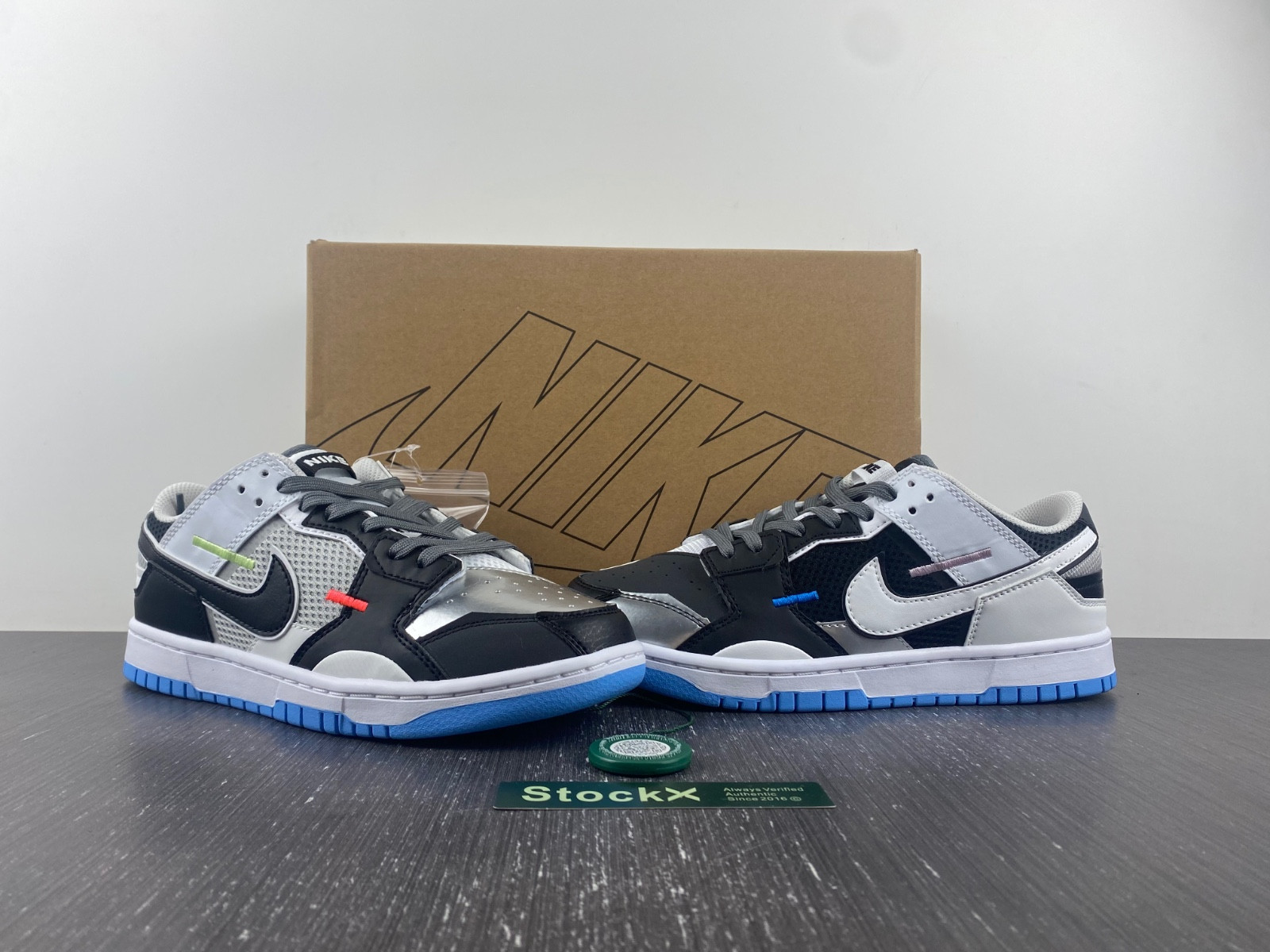 nike dunk low scrap black neutral grey university blue dn5381-001