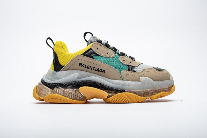 Ba*len*cia*ga triple s