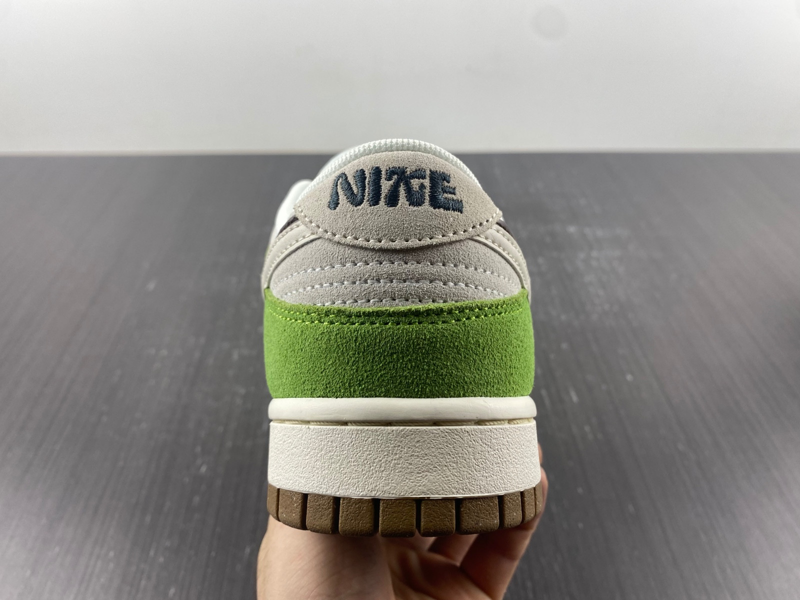 nike dunk low se 85 do9457-1000