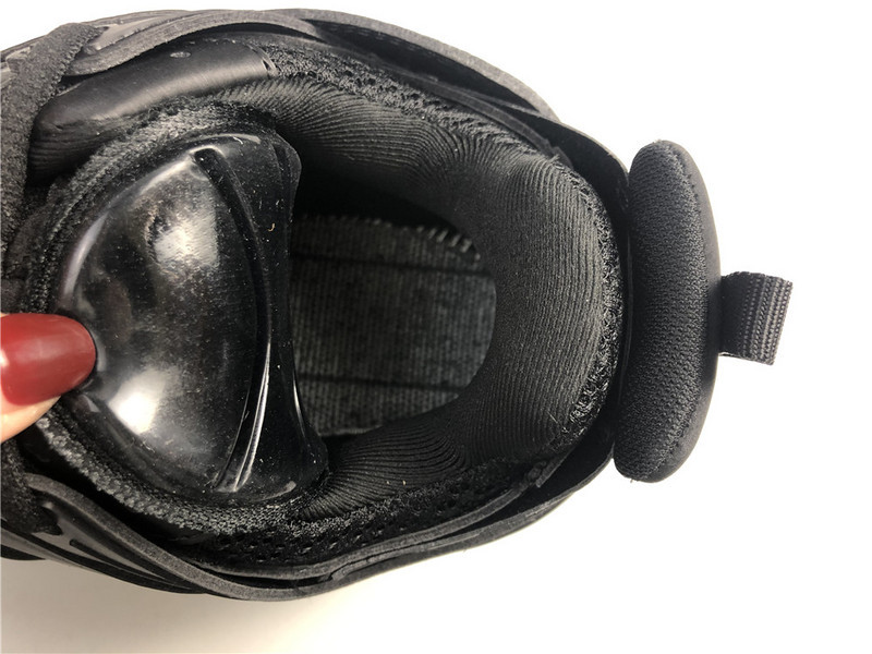 Ba*len*cia*ga track all black