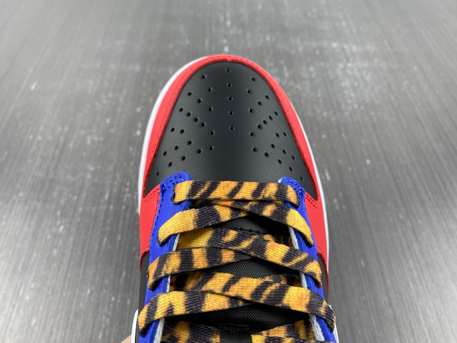 nike dunk low tennessee state university dr6190-100