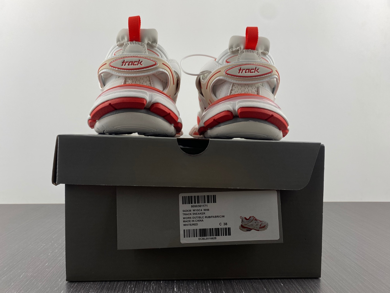 Ba*len*cia*ga track trainers