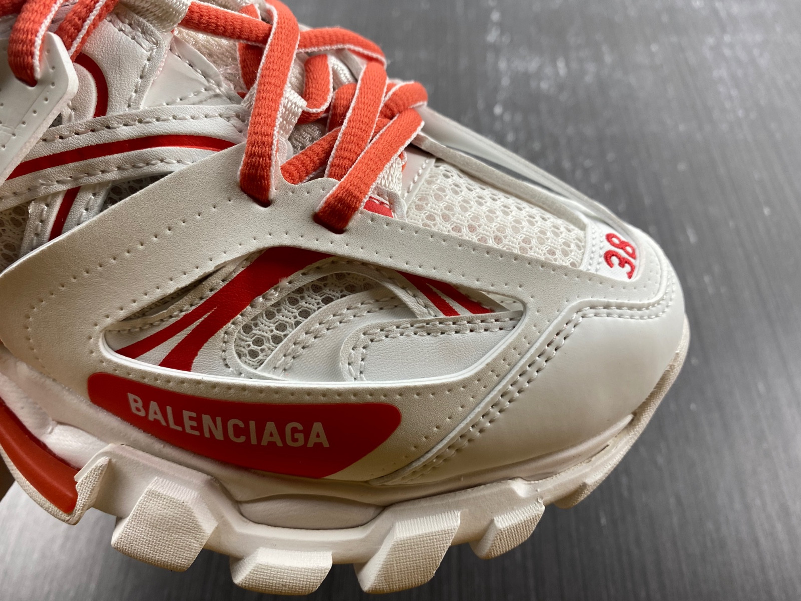 Ba*len*cia*ga track trainers