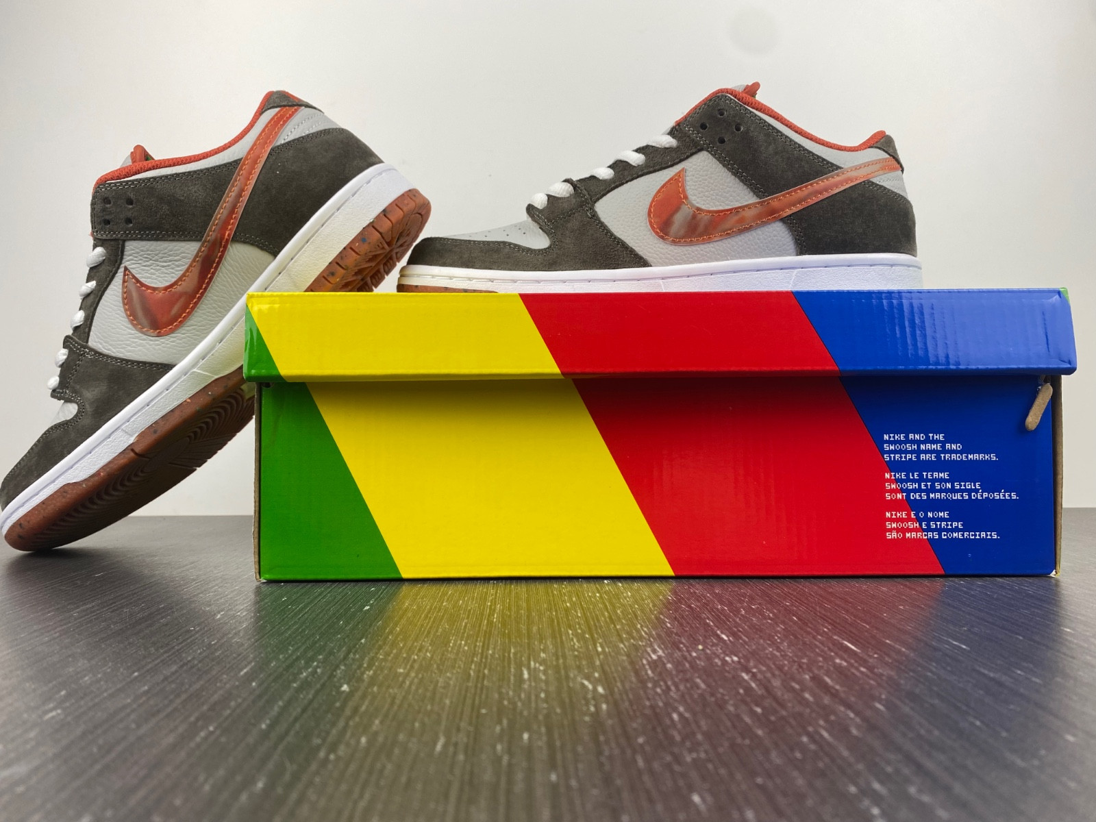 crushed dc nike sb dunk low dh7782-001