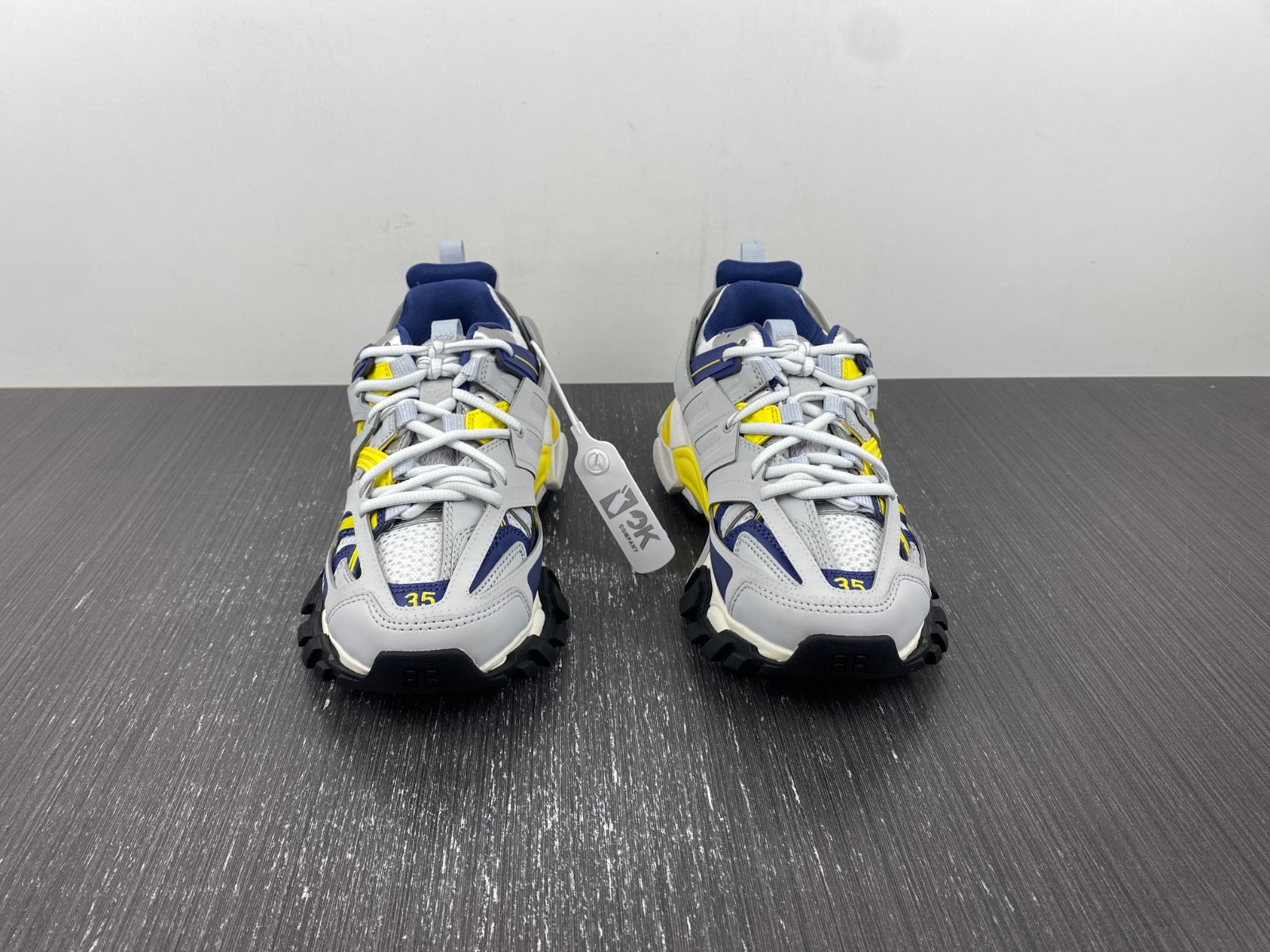 Ba*len*cia*ga trainers track 3.0