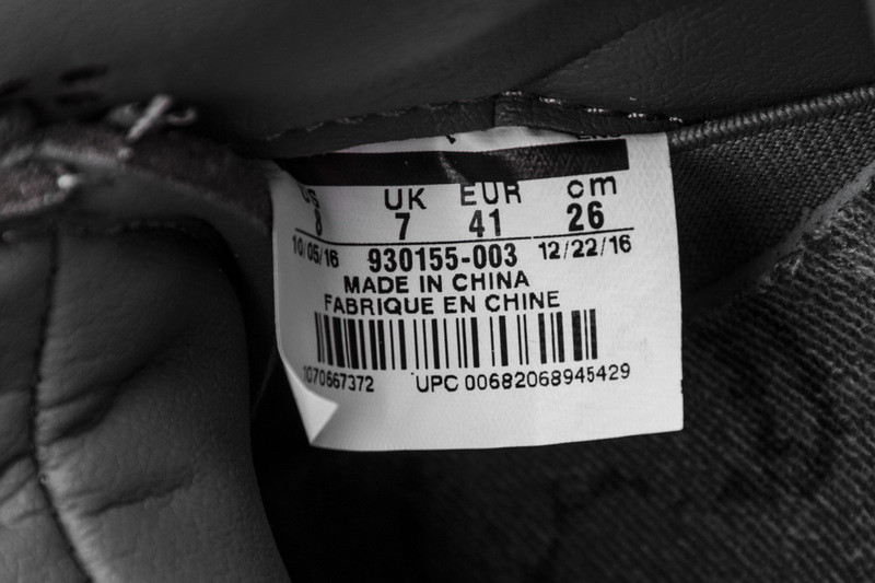 air jordan 4 retro kaws 930155-003