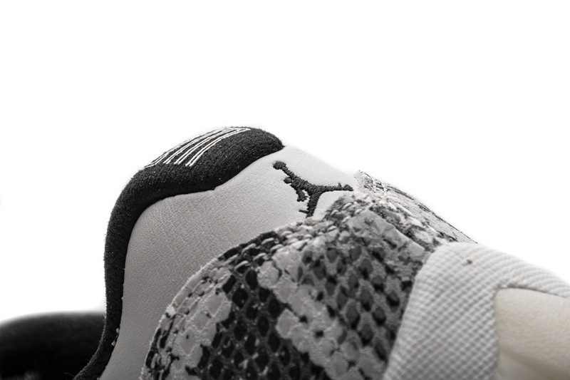 jordan 11 retro low snake light bone cd6846-002