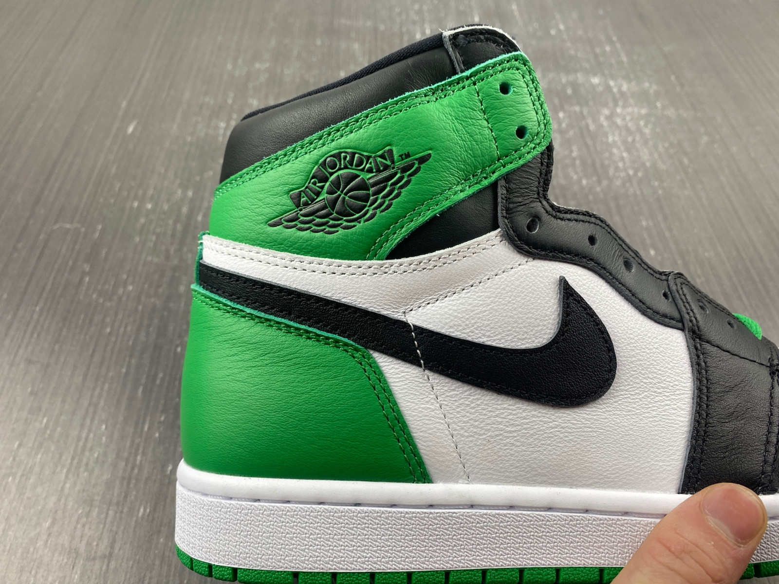 air jordan 1 retro high og "celtics" dz5485-031