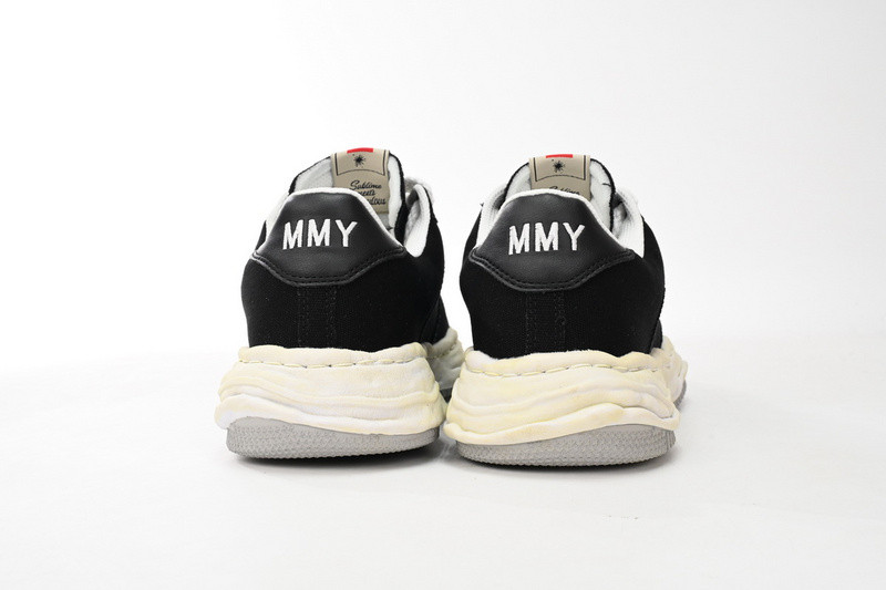 mmy sneaker 0043