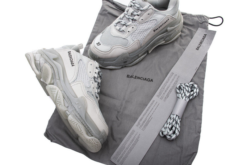 Ba*len*cia*ga triple s clear sole 541624- w09o1-1705