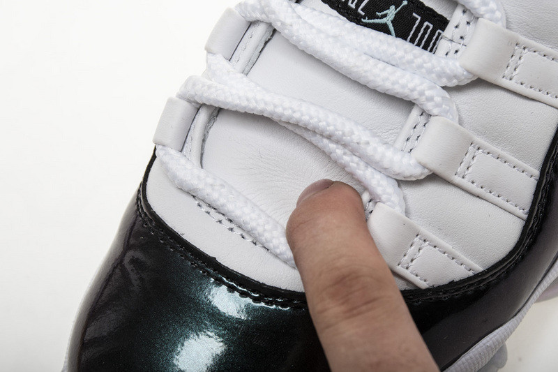 air jordan 11 low "emerald" 528895-145