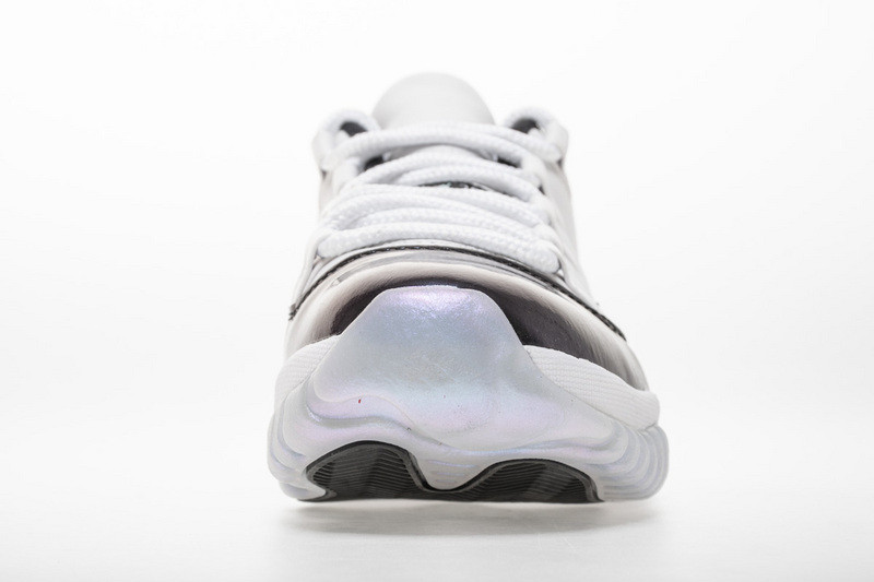 air jordan 11 low "emerald" 528895-145