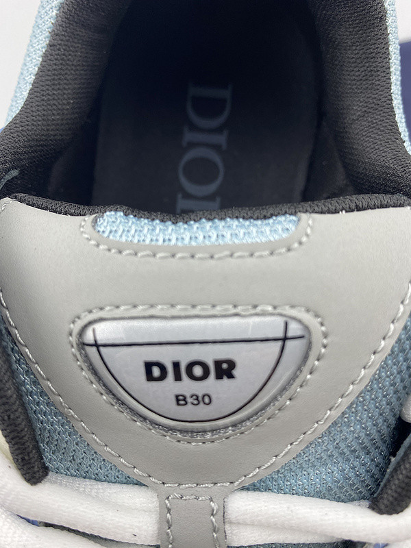 D*or b30 sneaker