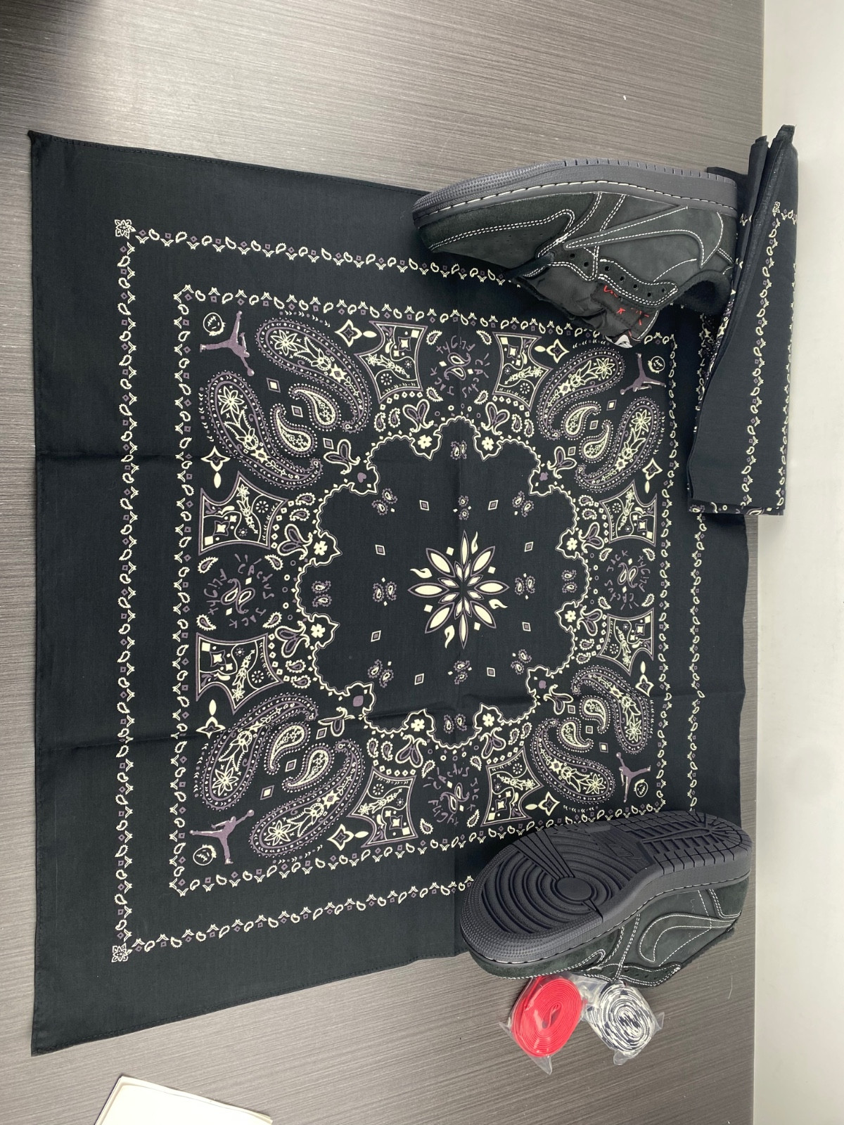 ravis scott x air jordan 1 low “black phanT0m” dm7866-001