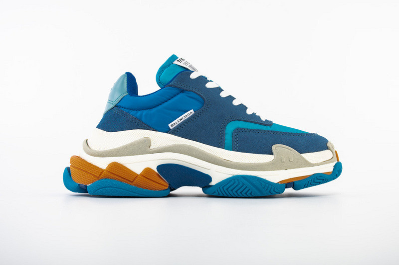 Ba*len*cia*ga triple s trainers